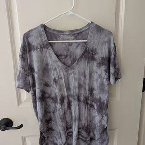 American Eagle Gray Tie-Dye Women's V Neck Top